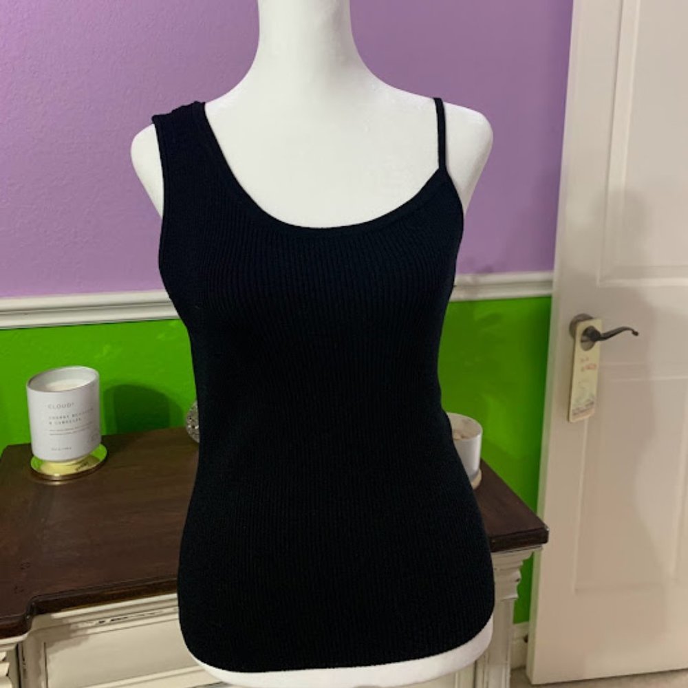 NWT 525 Asymmetrical Ribbed Tank - M - Picture 3 of 6